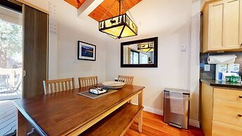 Villa De Los Pinos - Year-round Activities, Nearby Shopping & Restaura