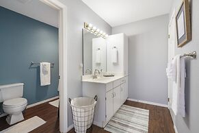 Guest House at The Greens - Dolly Parton's Stampede