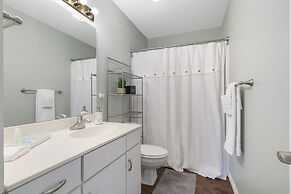 Guest House at The Greens - Dolly Parton's Stampede