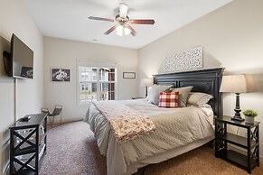 The Gathering Place - Minutes to 61-acre Theme Park