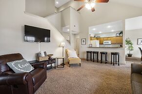 The Gathering Place - Minutes to 61-acre Theme Park