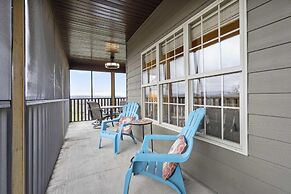 The Gathering Place - Minutes to 61-acre Theme Park