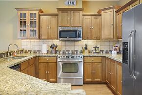 Taneycomo Retreat - Lakefront Condo