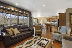 Taneycomo Retreat - Lakefront Condo