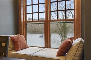 Taneycomo Retreat - Lakefront Condo