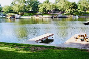 Pet Friendly Retreat on Lake Lbj!