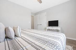 Rockwall Cottage - In the Heart of Branson!