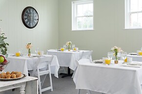 Magnolia Manor and Chapel
