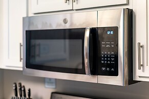 The Luckman Apartments By Barsala