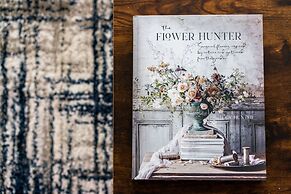 The Luckman Apartments By Barsala