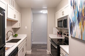 The Luckman Apartments By Barsala