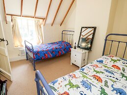 19 Clatterford Shute