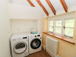 19 Clatterford Shute