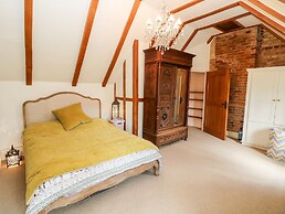 19 Clatterford Shute