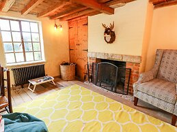 19 Clatterford Shute