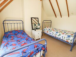 19 Clatterford Shute