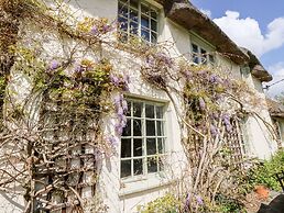 19 Clatterford Shute