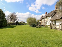 19 Clatterford Shute