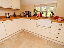 19 Clatterford Shute