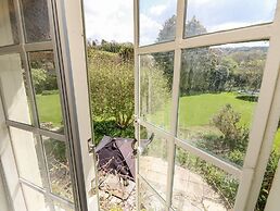 19 Clatterford Shute