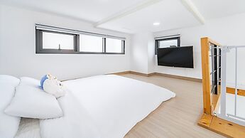Yeosu Sea&blue Family Pension