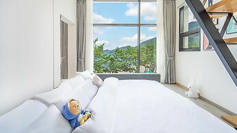 Yeosu Sea&blue Family Pension