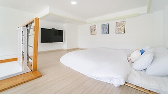 Yeosu Sea&blue Family Pension