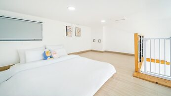 Yeosu Sea&blue Family Pension