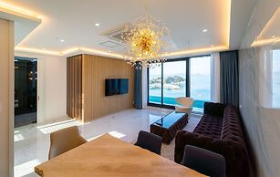 Blue Mango Pool Villa & Resort