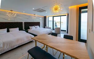 Blue Mango Pool Villa & Resort