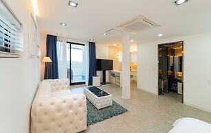 Blue Mango Pool Villa & Resort