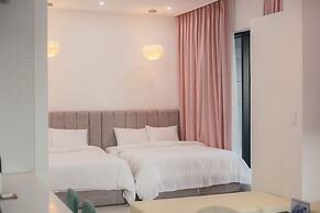 Blue Mango Pool Villa & Resort