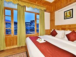Hotel Himgiri Manali