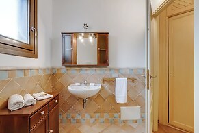 Il Borgo 16/12 600mt From The Beach