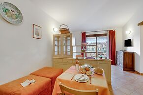 Il Borgo 16/12 600mt From The Beach