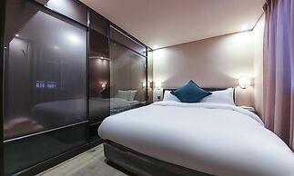 Sillim Dominic Hotel