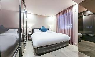 Sillim Dominic Hotel