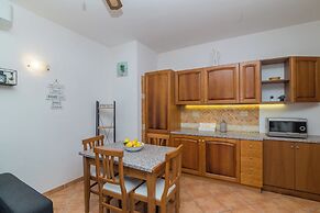 Il Borgo B3 700Mt From The Beach