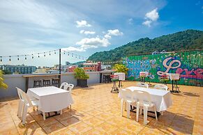 Art Mansion Patong Hotel