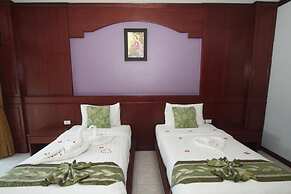 Art Mansion Patong Hotel