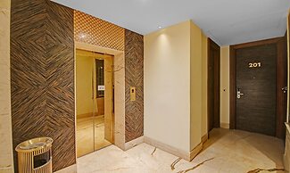 Treebo Premium Arista