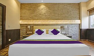 Treebo Premium Arista