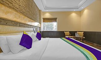 Treebo Premium Arista