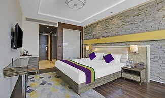 Treebo Premium Arista