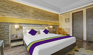 Treebo Premium Arista