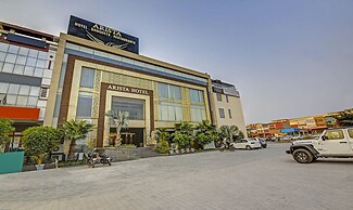 Treebo Premium Arista