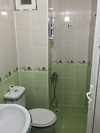 Karabina Green Apart