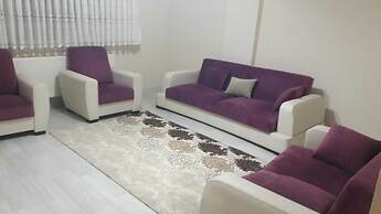 Karabina Green Apart