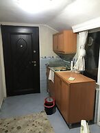 Karabina Green Apart