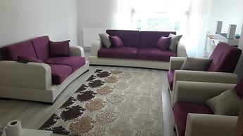 Karabina Green Apart